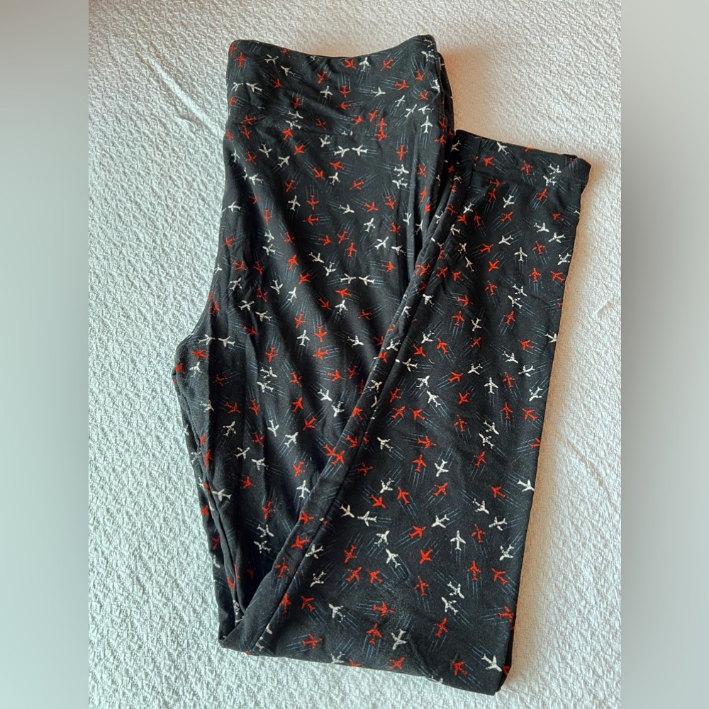 LuLaRoe Tall & Curvy Leggings Airplanes